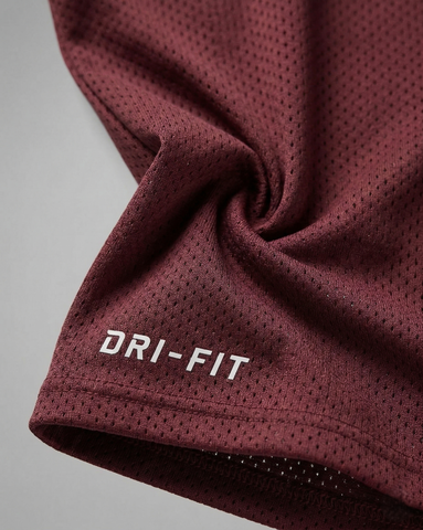 Burgendy Mesh Stretch Sports T‑Shirt – BeBold