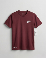 Burgendy Mesh Stretch Sports T‑Shirt – BeBold
