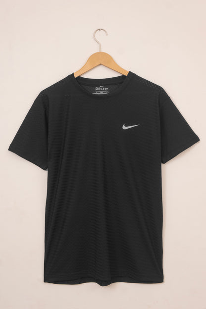 Black Mesh Stretch Sports T‑Shirt – BeBold
