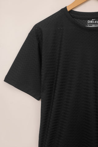 Black Mesh Stretch Sports T‑Shirt – BeBold