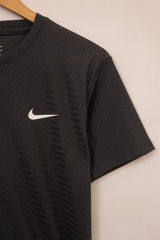 Grey Mesh Strech Sports T‑Shirt – BeBold